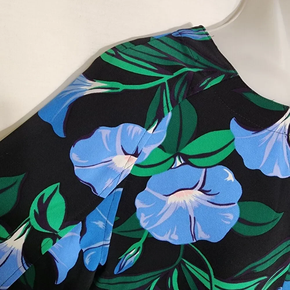 Ann Taylor Womens Top XS Garden Spit Neck 3/4 Sleeve Floral Print Fresh Grass